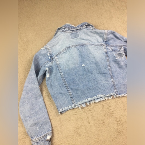 Womens blue American Eagle distressed jean jacket size xs - Picture 13 of 15